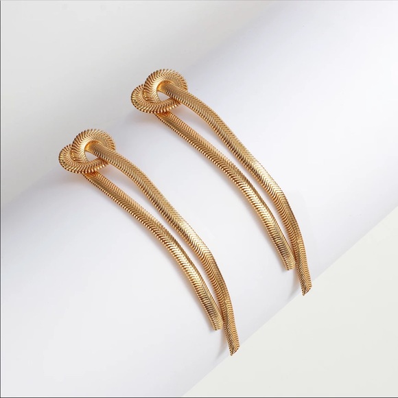 💙Long Tassel Glod Plated Earrings With Knot - Picture 3 of 4